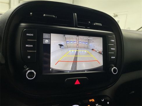 Used 2025 Kia Soul LX image 23