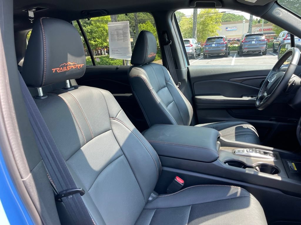 Certified 2025 Honda Passport TrailSport image 32