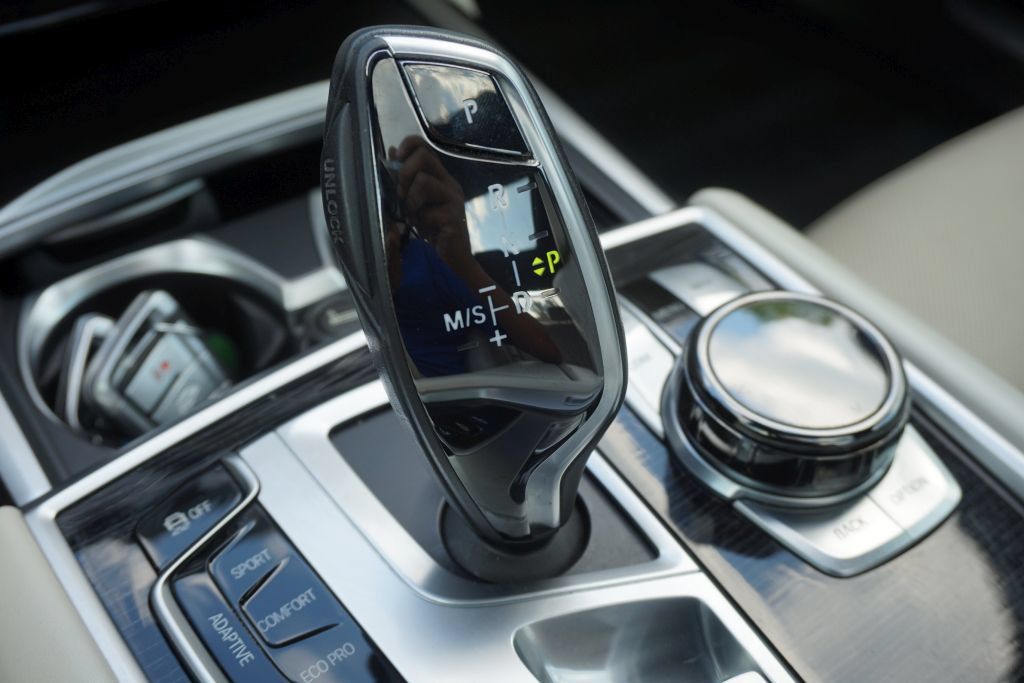 Used 2019 BMW 750i w/ Executive Package RWD image 52