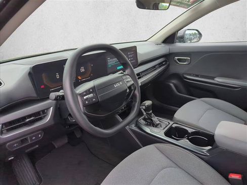 Used 2025 Kia K4 FWD image 11