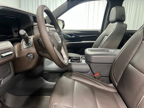 Used 2023 GMC Yukon Denali w/ LPO, Floor Liner Package image 20