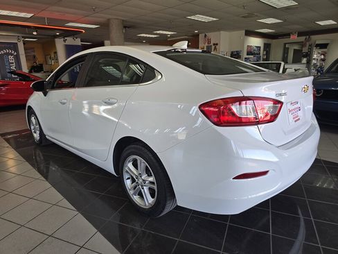 Used 2018 Chevrolet Cruze LT image 6