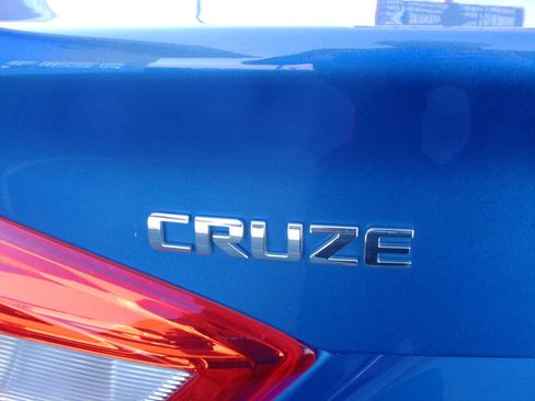 Used 2016 Chevrolet Cruze LT w/ Convenience Package FWD image 29
