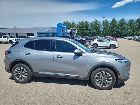 Used 2025 Buick Envision Preferred AWD/4WD image 17