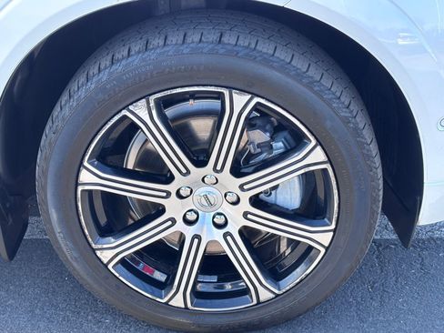 Used 2018 Volvo XC60 T8 Inscription AWD/4WD image 11