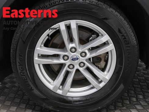 Used 2023 Ford Explorer XLT w/ Equipment Group 202A AWD/4WD image 32