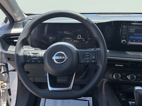 Used 2025 Nissan Kicks S FWD image 20