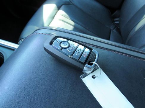 Used 2022 Ford F350 Platinum w/ FX4 Off-Road Package image 35