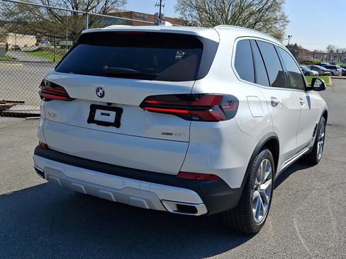 New 2026 BMW X5 xDrive40i w/ Climate Comfort Package AWD/4WD image 4
