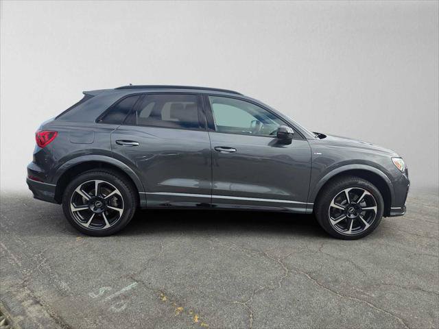 Used 2025 Audi Q3 2.0T Premium Plus w/ Premium Plus Package AWD/4WD image 2