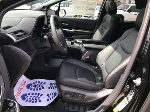 New 2026 Toyota Sienna XLE Woodland Edition image 23