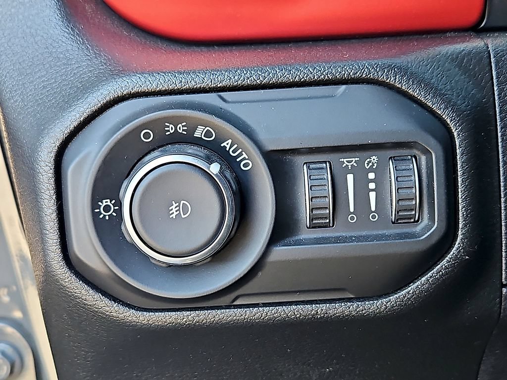 Used 2021 Jeep Wrangler Unlimited Rubicon AWD/4WD image 27