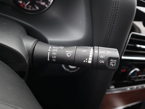 Used 2024 Nissan Armada SL image 23