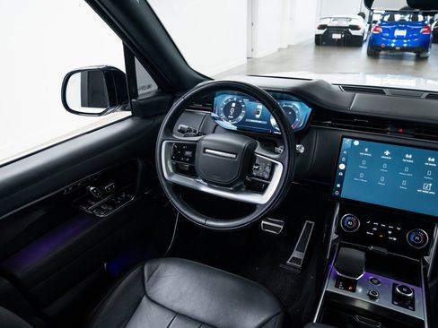 Used 2022 Land Rover Range Rover SE image 10