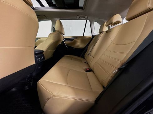 Used 2019 Toyota RAV4 Limited w/ Advanced Technology Package image 30