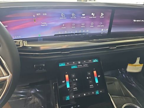 Used 2026 Cadillac Escalade IQ Sport 1 w/ LPO, Floor Liner Package AWD/4WD image 29