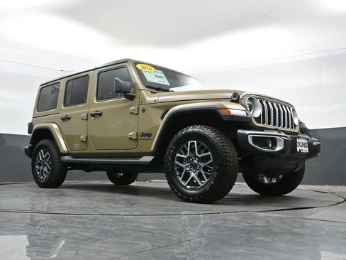 New 2026 Jeep Wrangler Unlimited Sahara AWD/4WD image 44