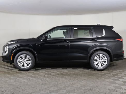 New 2026 Mitsubishi Outlander ES FWD image 16