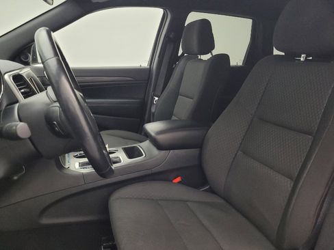 Used 2021 Jeep Grand Cherokee Laredo w/ Security & Convenience Group AWD/4WD image 17