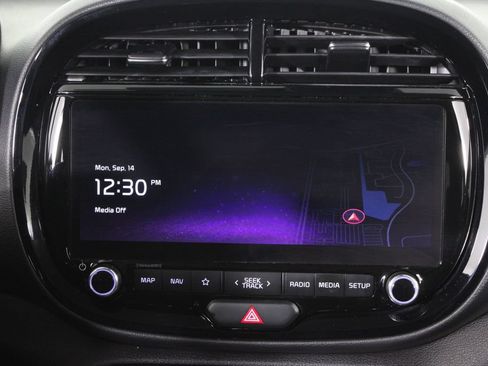 Used 2023 Kia Soul S FWD image 7