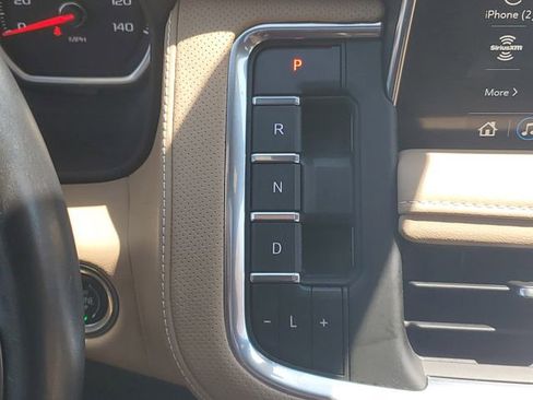 Certified 2021 Chevrolet Suburban Premier AWD/4WD image 26