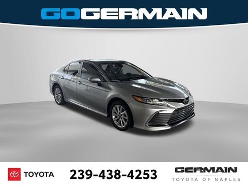 Used 2024 Toyota Camry LE w/ Convenience Package FWD image 11