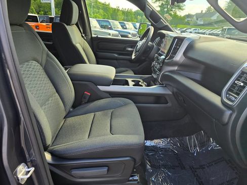 New 2026 RAM 1500 Express AWD/4WD image 25