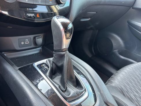 Used 2018 Nissan Rogue S AWD/4WD image 9
