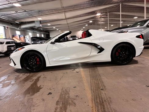 Used 2026 Chevrolet Corvette Stingray Convertible w/ 1LT RWD image 5