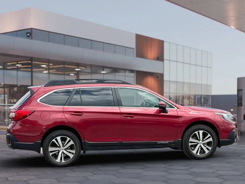 Used 2019 Subaru Outback 3.6R Limited w/ Popular Package #2 AWD/4WD image 12
