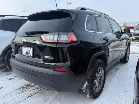 Used 2019 Jeep Cherokee Latitude Plus w/ Cold Weather Group image 4