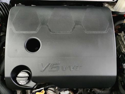 Used 2019 Chevrolet Traverse LT w/ LPO, Floor Liner Package AWD/4WD image 34