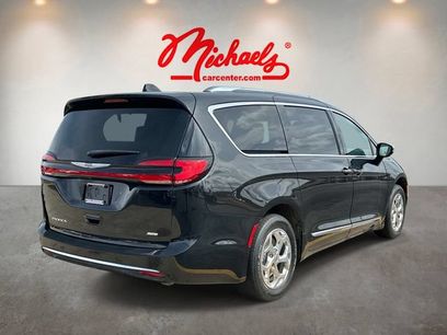 Used 2021 Chrysler Pacifica Limited