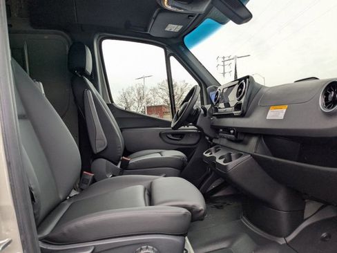 New 2025 Mercedes-Benz Sprinter 2500 image 14