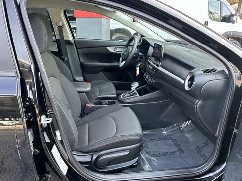 Used 2024 Kia Forte LXS image 16