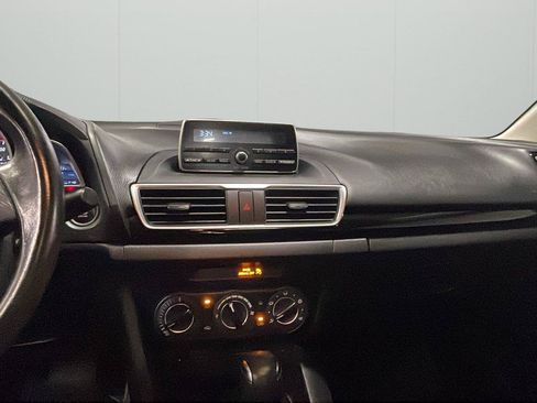 Used 2014 MAZDA MAZDA3 i Touring FWD image 16