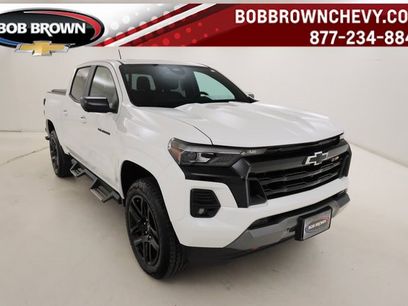 Used 2024 Chevrolet Colorado Z71 w/ Z71 Convenience Package 2