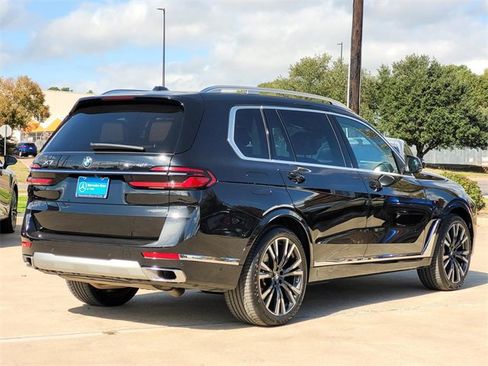 Used 2024 BMW X7 xDrive40i w/ Premium Package image 4