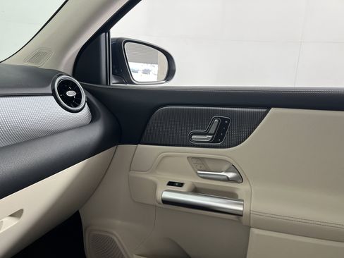 Certified 2023 Mercedes-Benz GLA 250 image 12