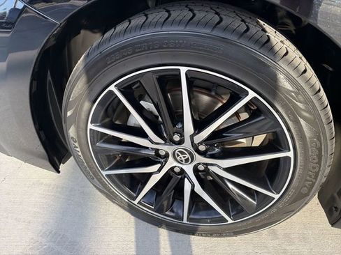 Used 2022 Toyota Camry SE w/ Audio Upgrade Package image 32