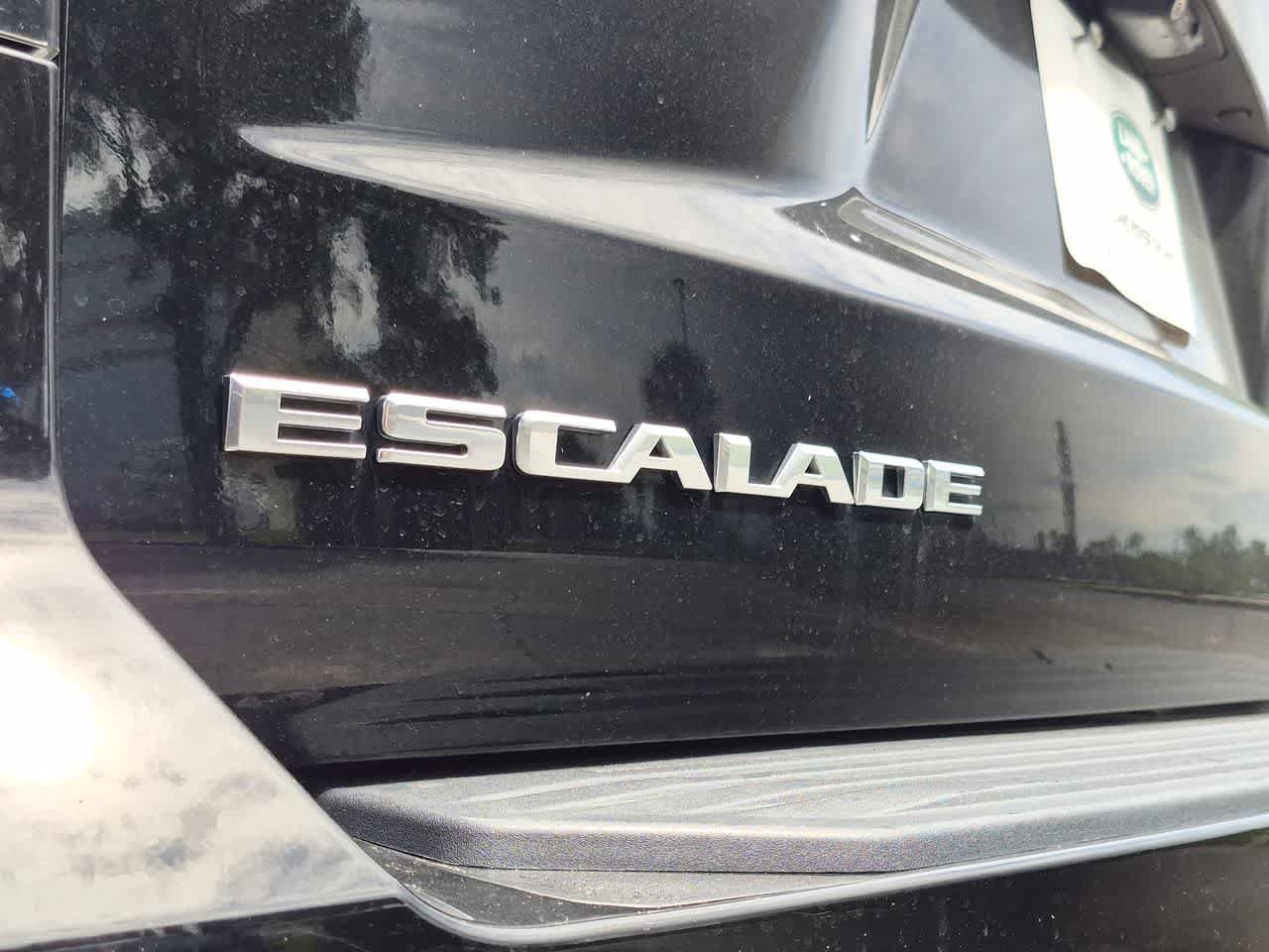 Used 2024 Cadillac Escalade ESV Premium Luxury AWD/4WD image 10