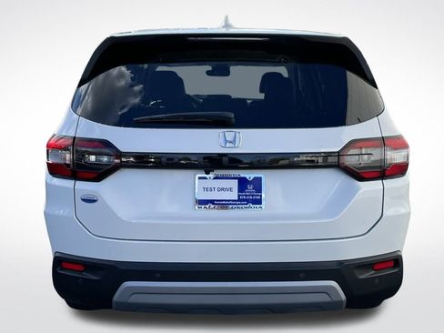 Used 2025 Honda Pilot EX-L image 5
