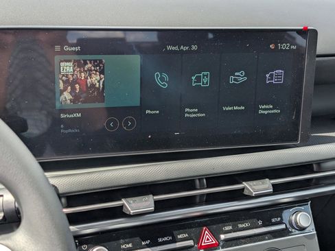 Used 2025 Hyundai Santa Cruz SE AWD/4WD image 26