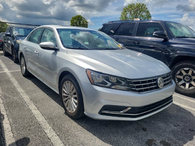 Used 2017 Volkswagen Passat 1.8T SE FWD image 2