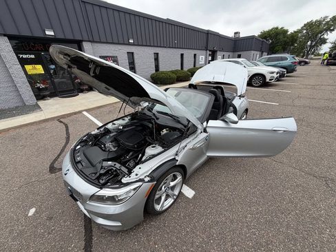 Used 2014 BMW Z4 sDrive35i RWD image 38