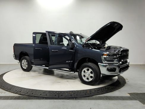 Used 2025 RAM 2500 Big Horn AWD/4WD image 10