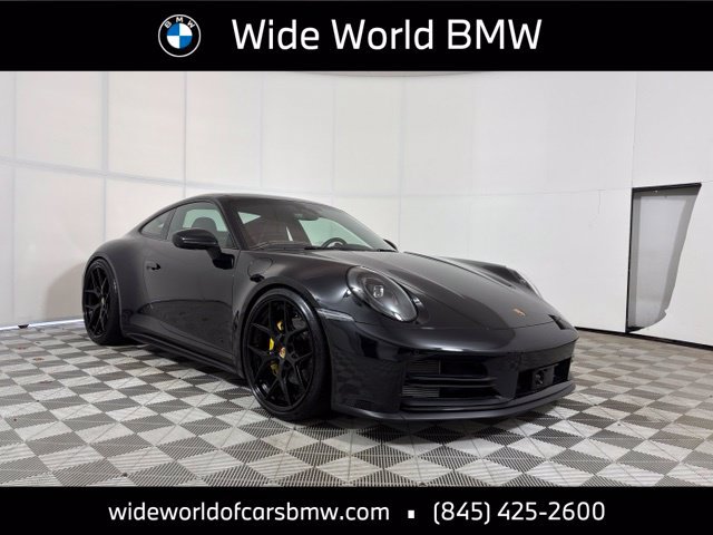 Used 2025 Porsche 911 Carrera RWD image 1