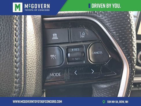 Used 2024 Toyota Tundra Platinum AWD/4WD image 28