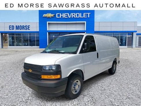 New 2026 Chevrolet Express 2500 RWD image 1