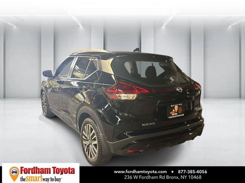 Used 2023 Nissan Kicks SV FWD image 5